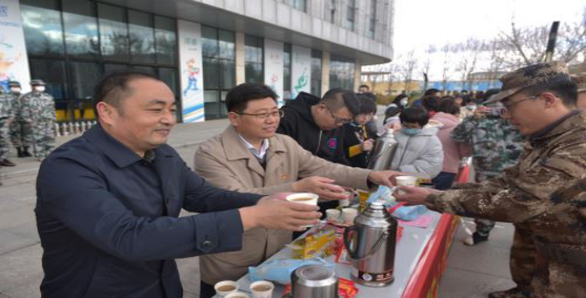 学院党委开展“军训慰问送温暖,优化服务听心声”主题党日活动837.png 学院党委开展“军训慰问送温暖,优化服务听心声”主题党日活动837.png